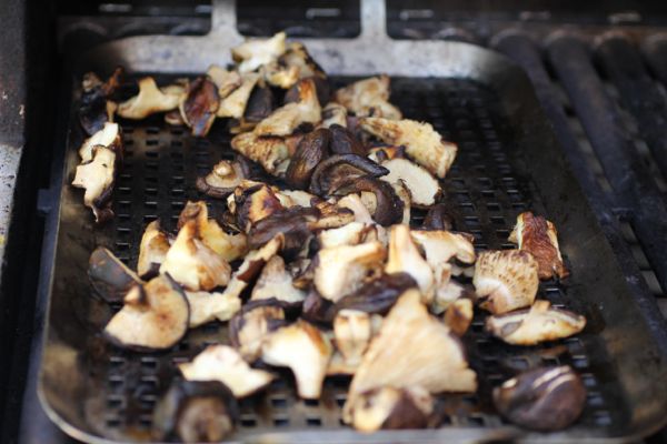 grilling mushrooms